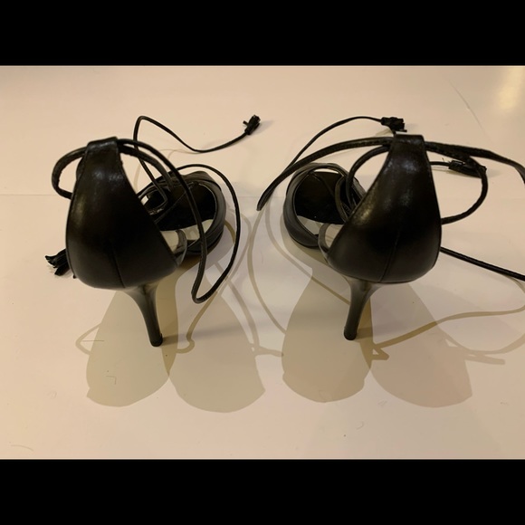 BCBG Vintage -Never Worn Women’s Heels-size 6 1/2 - Picture 3 of 6